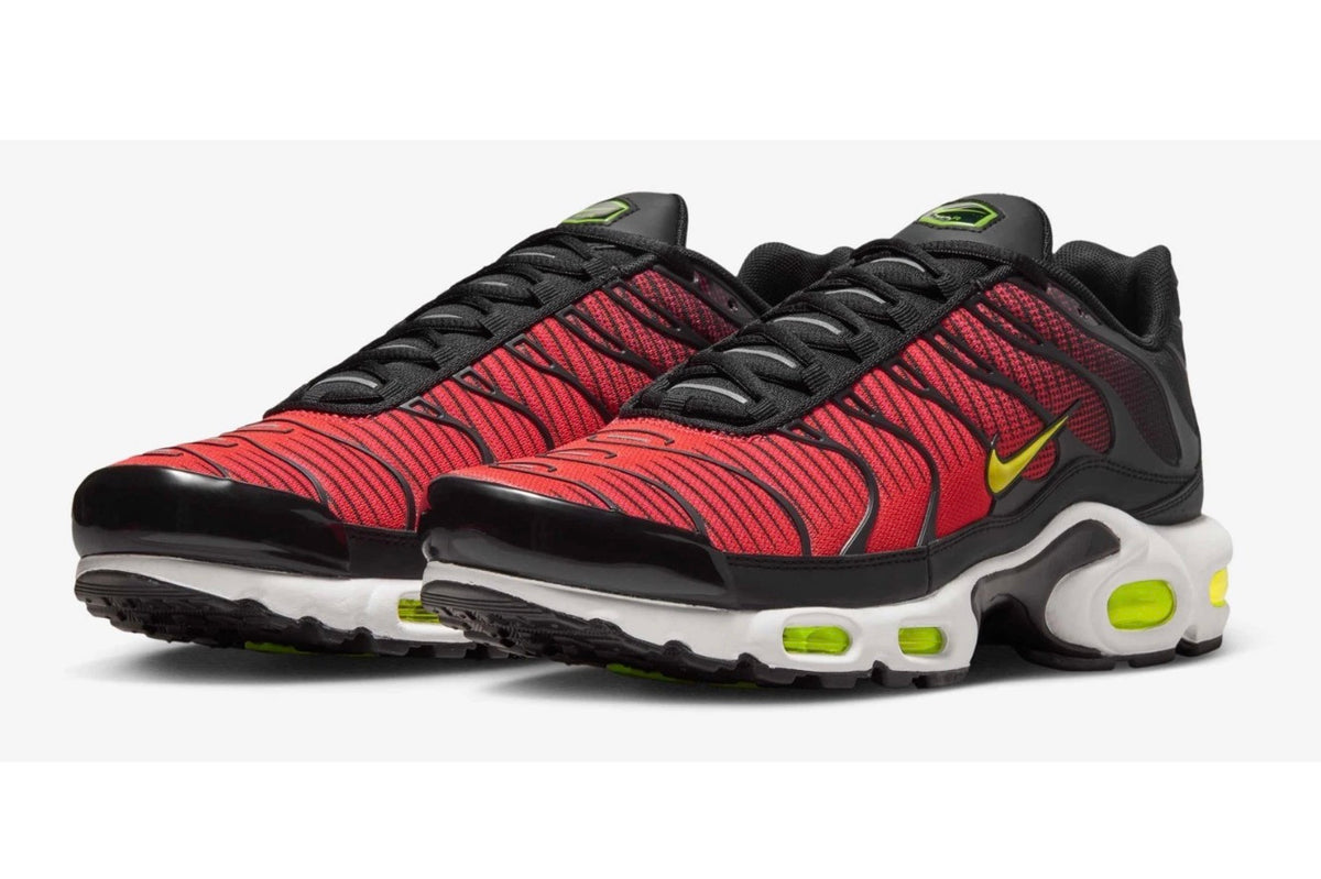 Nike Air Max Plus TN Black Volt Light Crimson Sneakers Mens US 10.5 Brand New✅